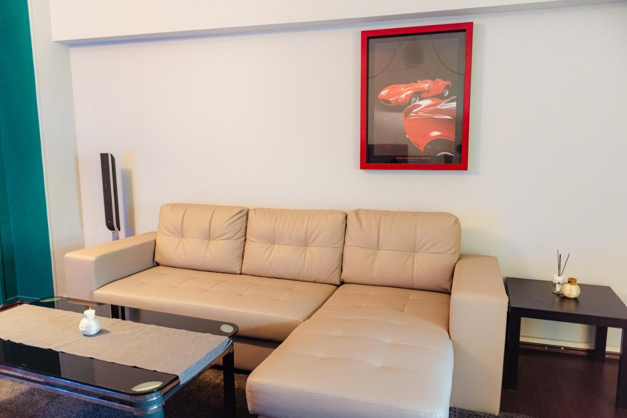 Comfy Apartment With Private Parking And Netflix Bucureşti Ngoại thất bức ảnh