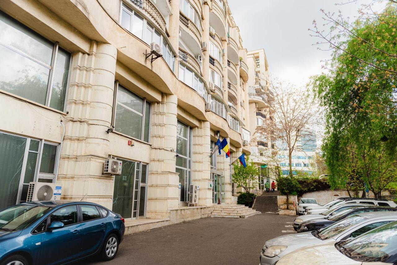 Comfy Apartment With Private Parking And Netflix Bucureşti Ngoại thất bức ảnh